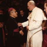 Oscar_Arnulfo_Romero_with_Pope_John_Paul_II
