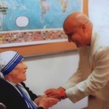 Sri-Chinmoy-Mother-Teresa
