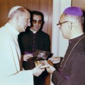 Oscar_Arnulfo_Romero_meets_Pope_Paul_VI